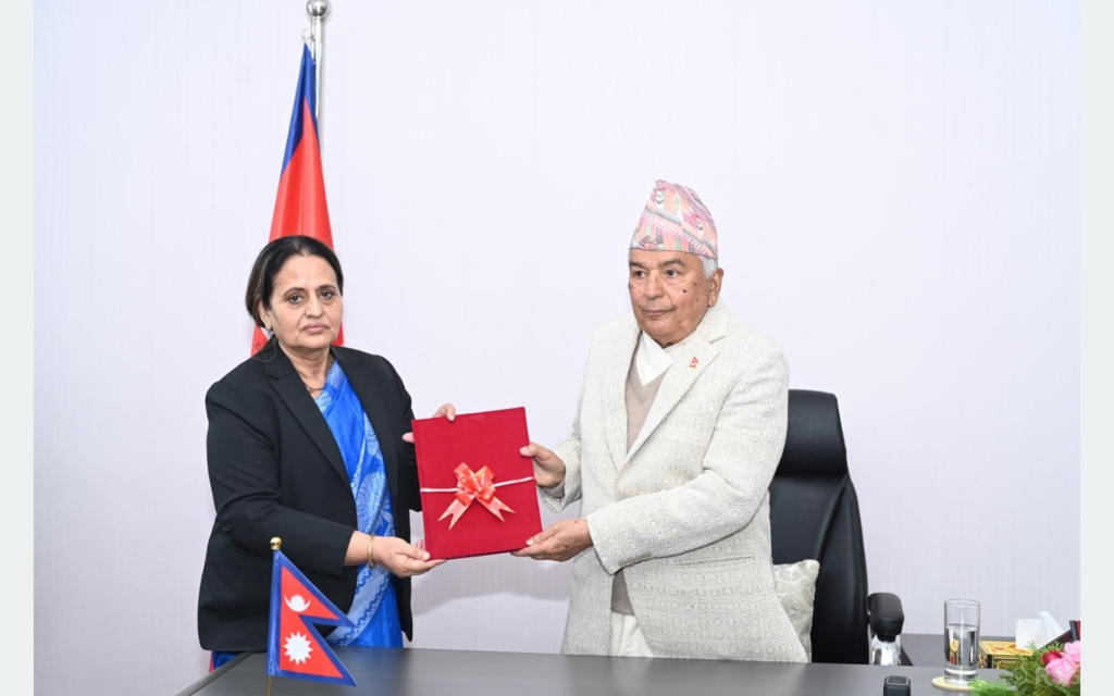 राष्ट्रपतिसमक्ष महान्यायाधिवक्ता कार्यालयको वार्षिक प्रतिवेदन पेस