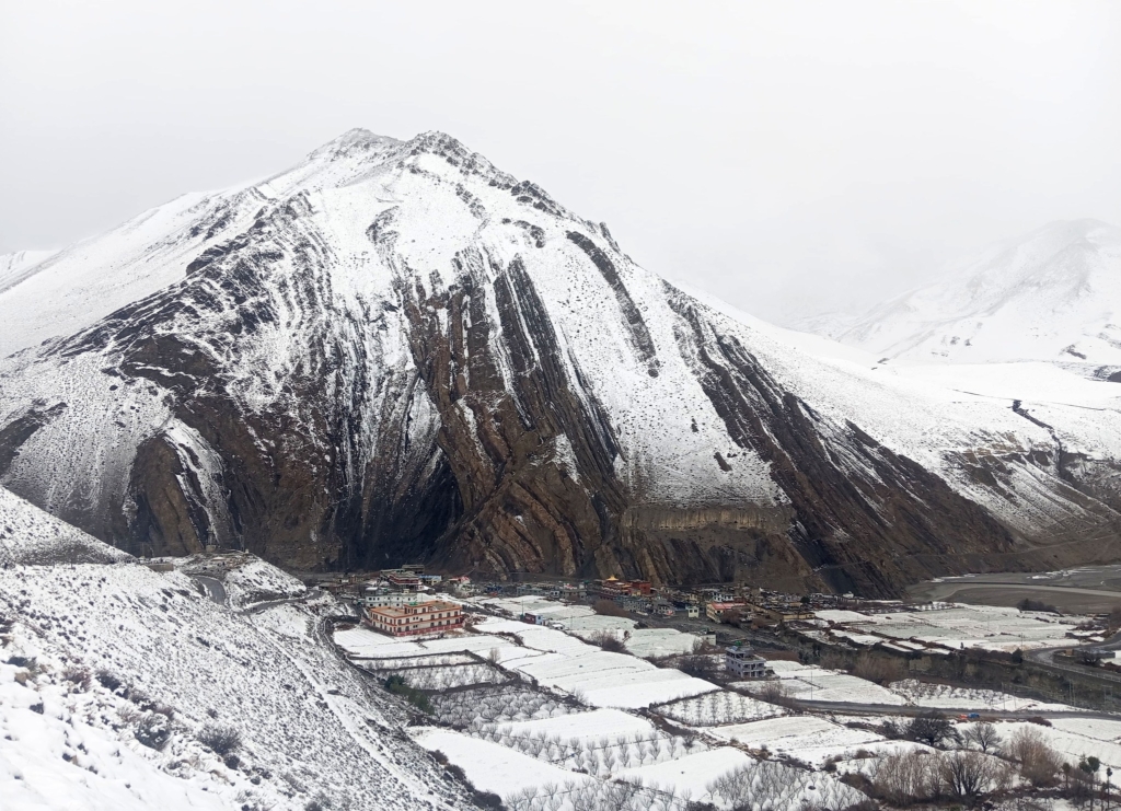 उच्च पहाडी तथा हिमाली भागका केही स्थानमा हल्का वर्षा र हिमपात हुने
