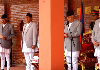 प्रतिनिधिसभाका ज्येष्ठ सदस्य अर्जुननरसिंह केसीद्वारा पद तथा गोपनीयताको शपथ