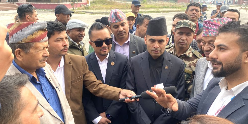 सञ्चारमन्त्रीद्वारा सुरक्षण मुद्रण केन्द्रको निरीक्षण, राजस्व तिरेको २४ घण्टाभित्र छाप्न सुरु