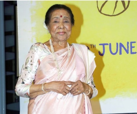 प्रख्यात गायिका आशा भोसलेको निधन