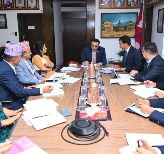 बजेटले घोषणा गरेका आर्थिक सुधारका नीतिगत र कानुनी जटिलताका विषय मिसन मोडमा फुकाऔँ: अर्थमन्त्री वाग्ले