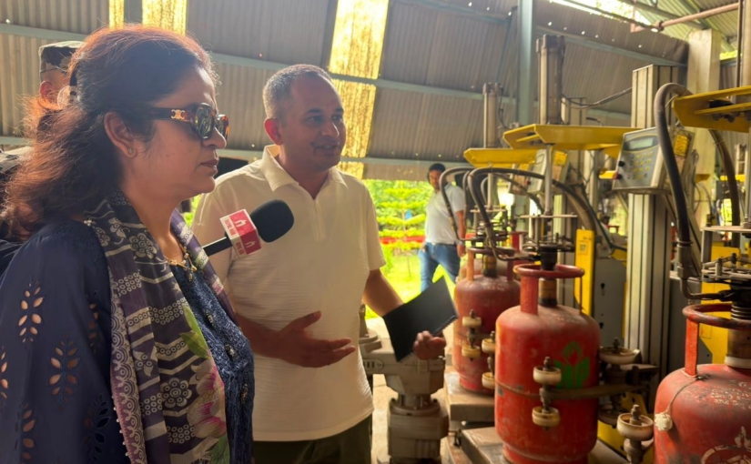 ग्यासको अभावः कम्पनी र डिपोमा उद्योग मन्त्रीको अनुगमन