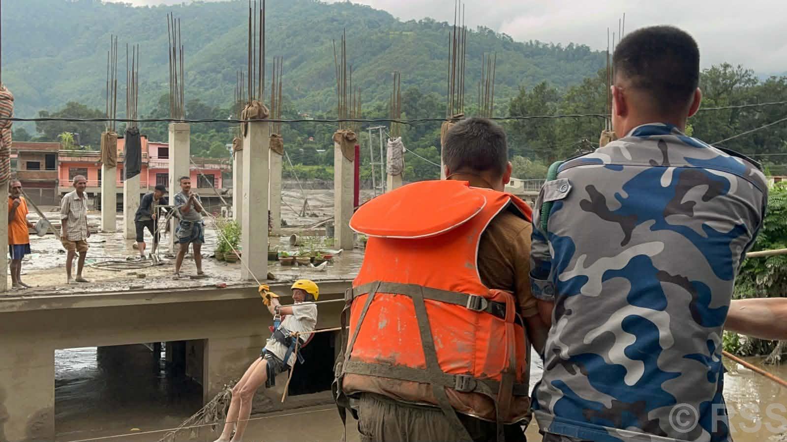 नदी किनारका बासिन्दालाई सतर्क रहन आग्रह