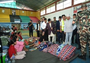 राष्ट्रपति पौडेल बाढीबाट प्रभावित नुवाकोटमा