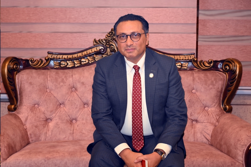 कार्यवाहक प्रधानमन्त्रीको जिम्मेवारी अर्थमन्त्री डा. स्वर्णिम वाग्लेलाई