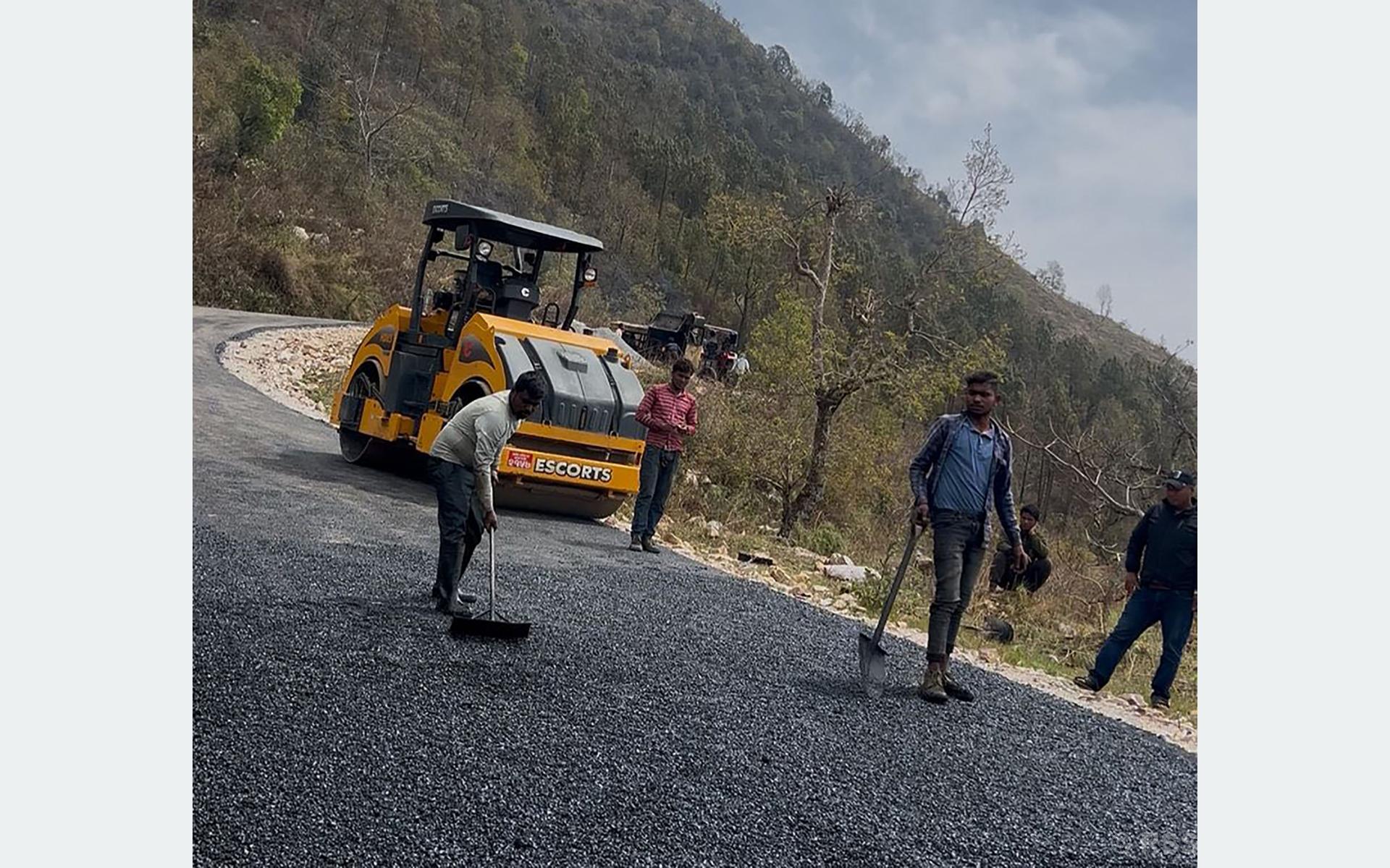 आँबुखैरेनीमा सडक, खानेपानी र भवन निर्माणलाई प्राथमिकता