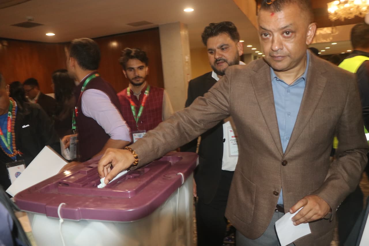 कांग्रेसको सभापतिमा गगनकुमार थापा निर्वाचित