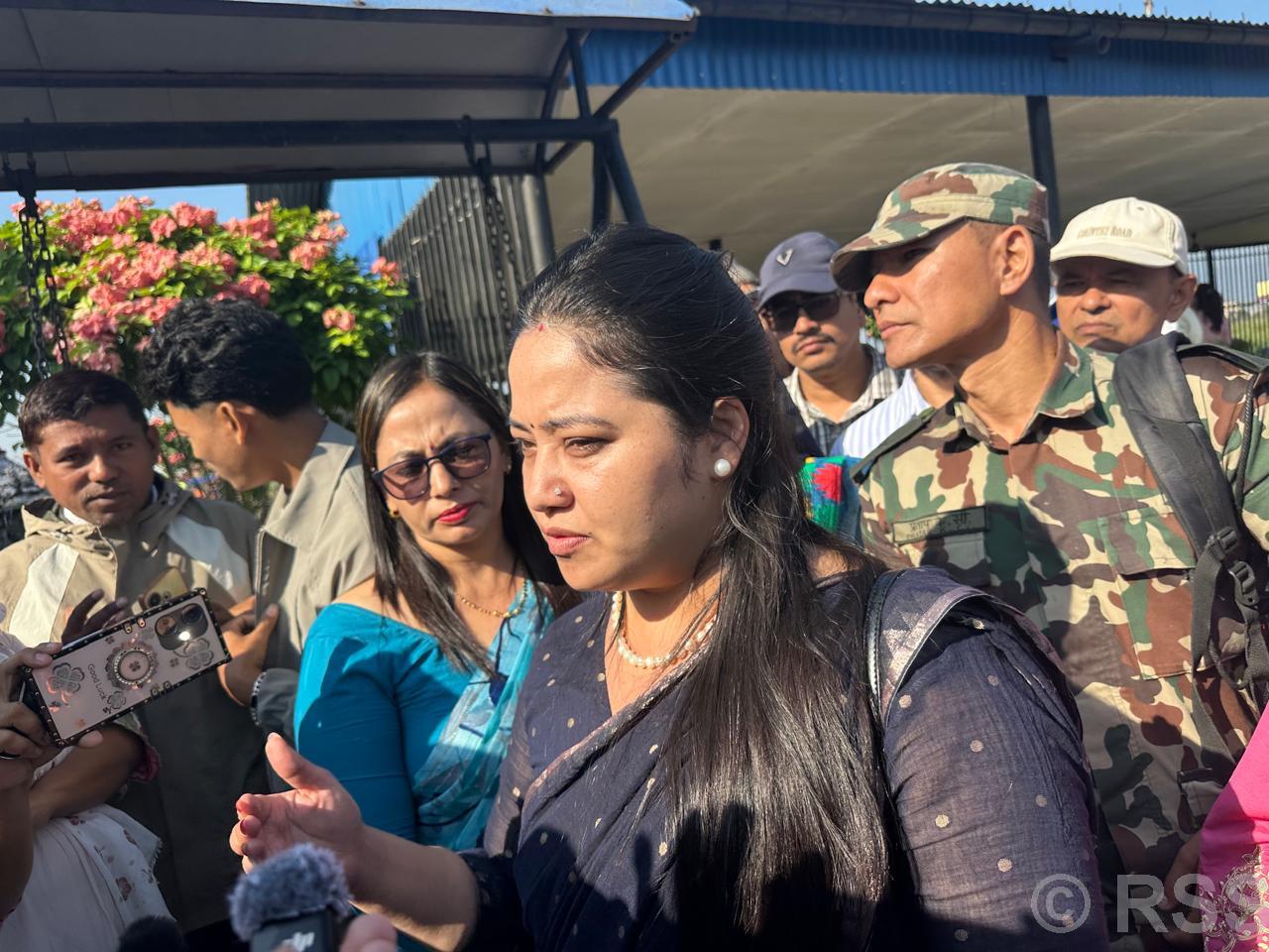 मन्त्रीलाई भेट्न जनता आउने हैन, जनतालाई भेट्न मन्त्री जानुपर्छः मन्त्री रावल