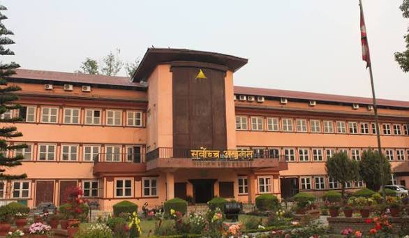 न्यायालयमाथि उठेका प्रश्नबारे सर्वोच्चको ‘फूलकोर्ट’मा छलफल
